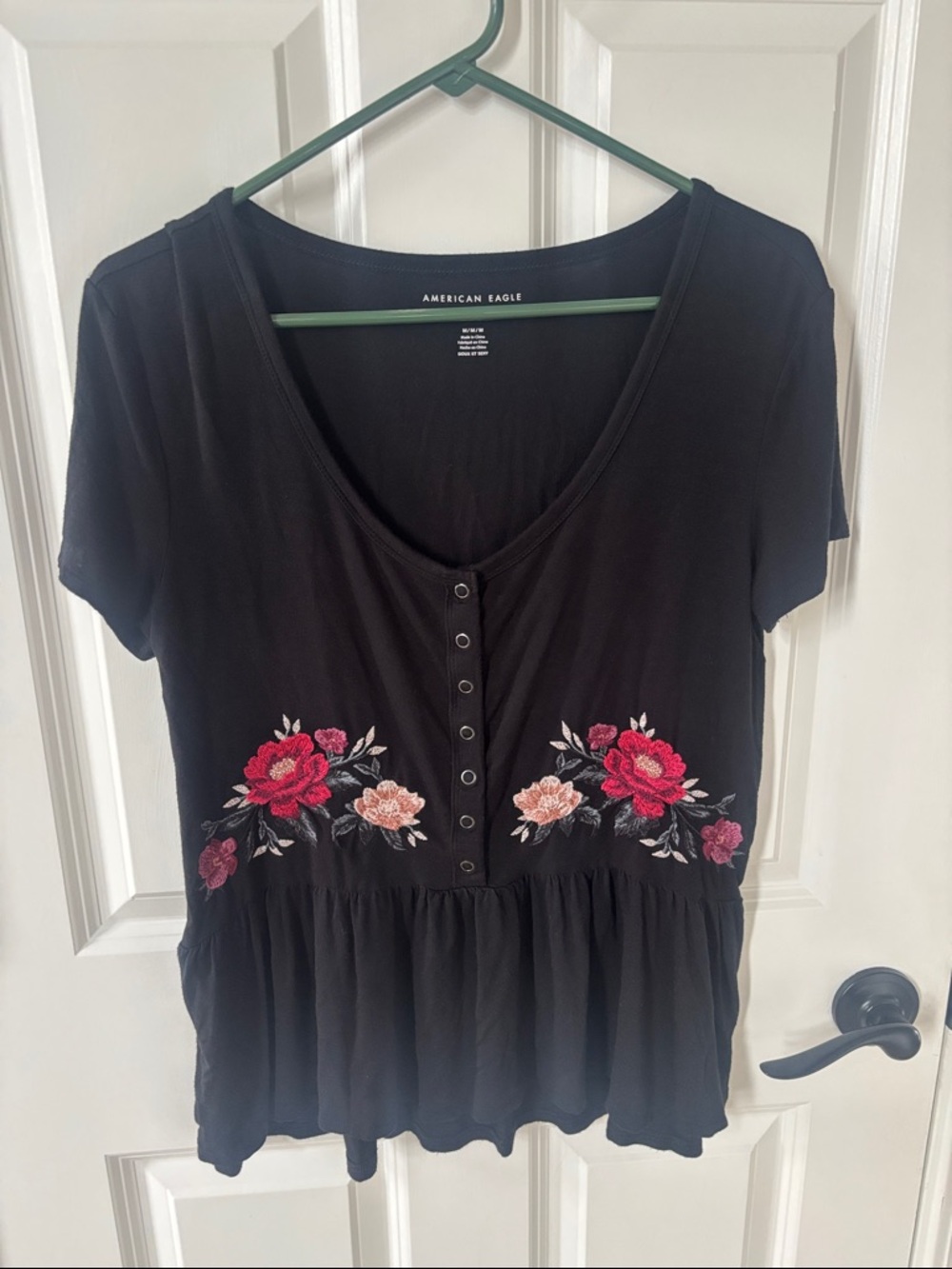 American Eagle Outfitters Black Short Sleeve Floral Peplum Top
